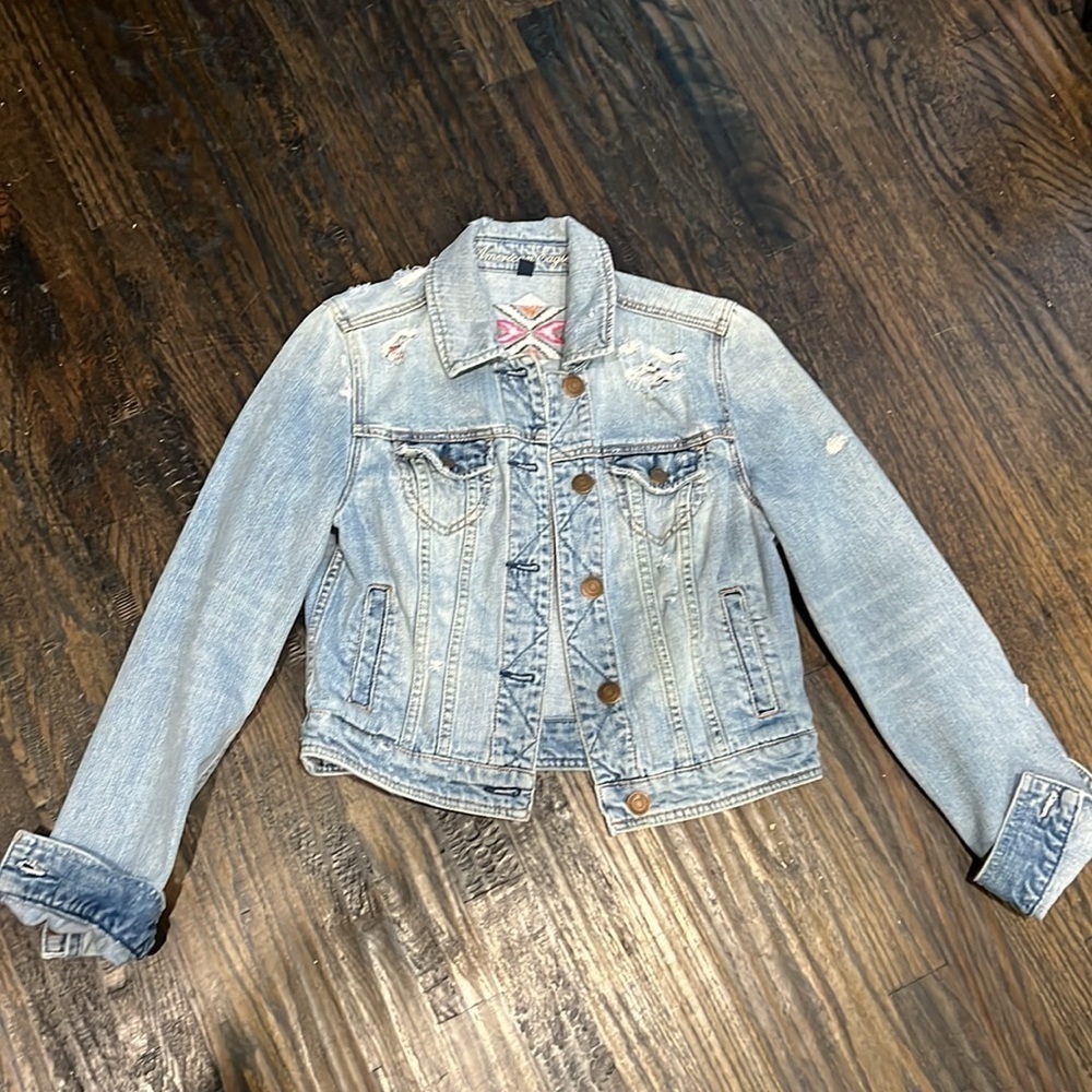 American Eagle Boho Distressed Jean Jacket - Medium - Picture 3 of 4
